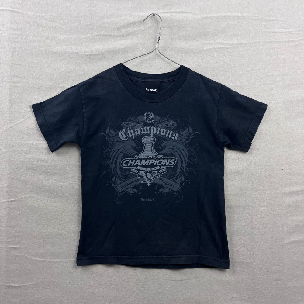 Reebok T-Shirt Youth M Black 2009 Stanley Cup Champions Pittsburgh Penguins NHL